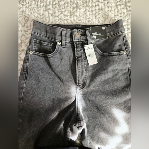 Express Mom Jean Super High Rise - Picture 3 of 5